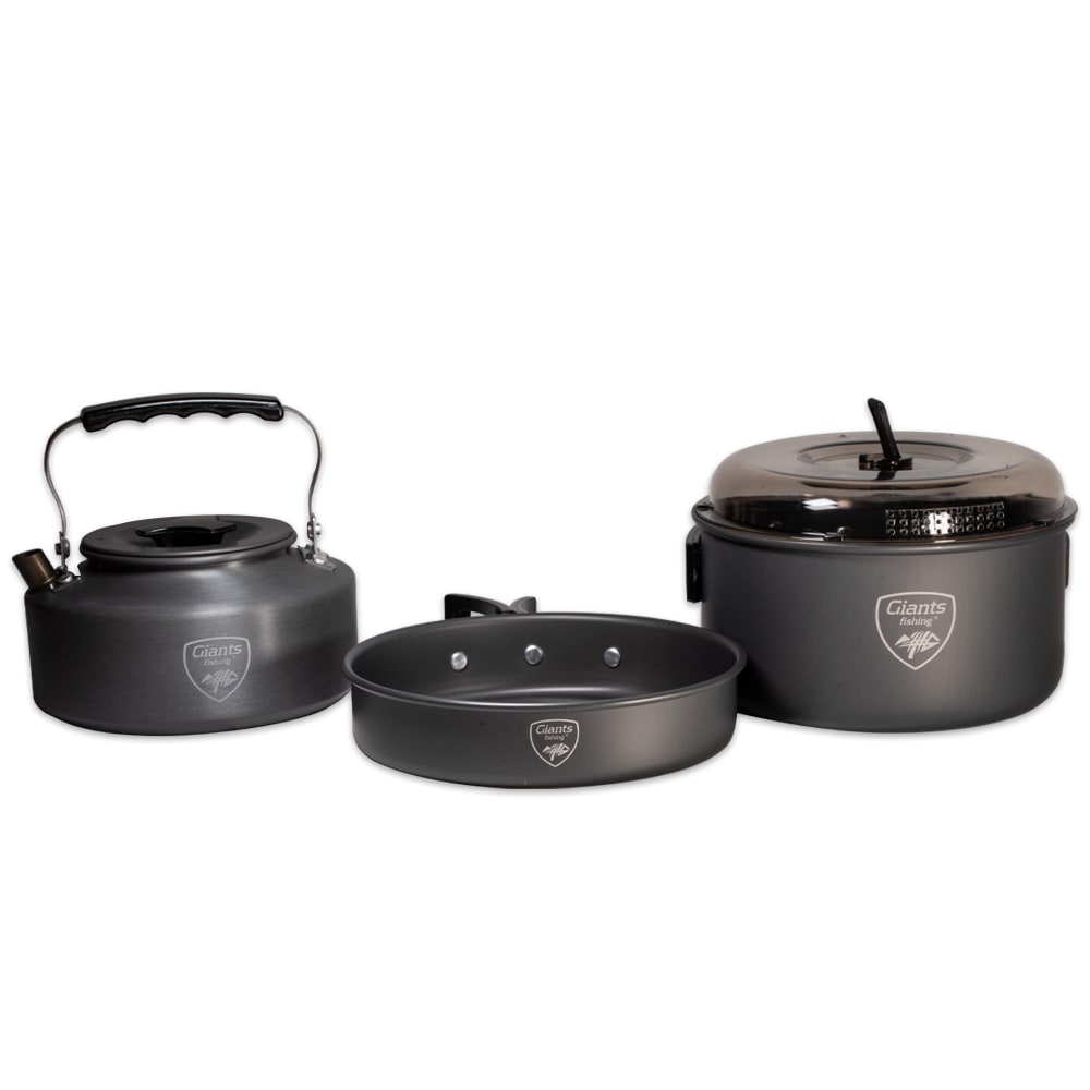 Sada riadu s kanvičkou 3 Piece Pan & Kettle Set 1 Sada riadu s kanvičkou 3 Piece Pan & Kettle Set